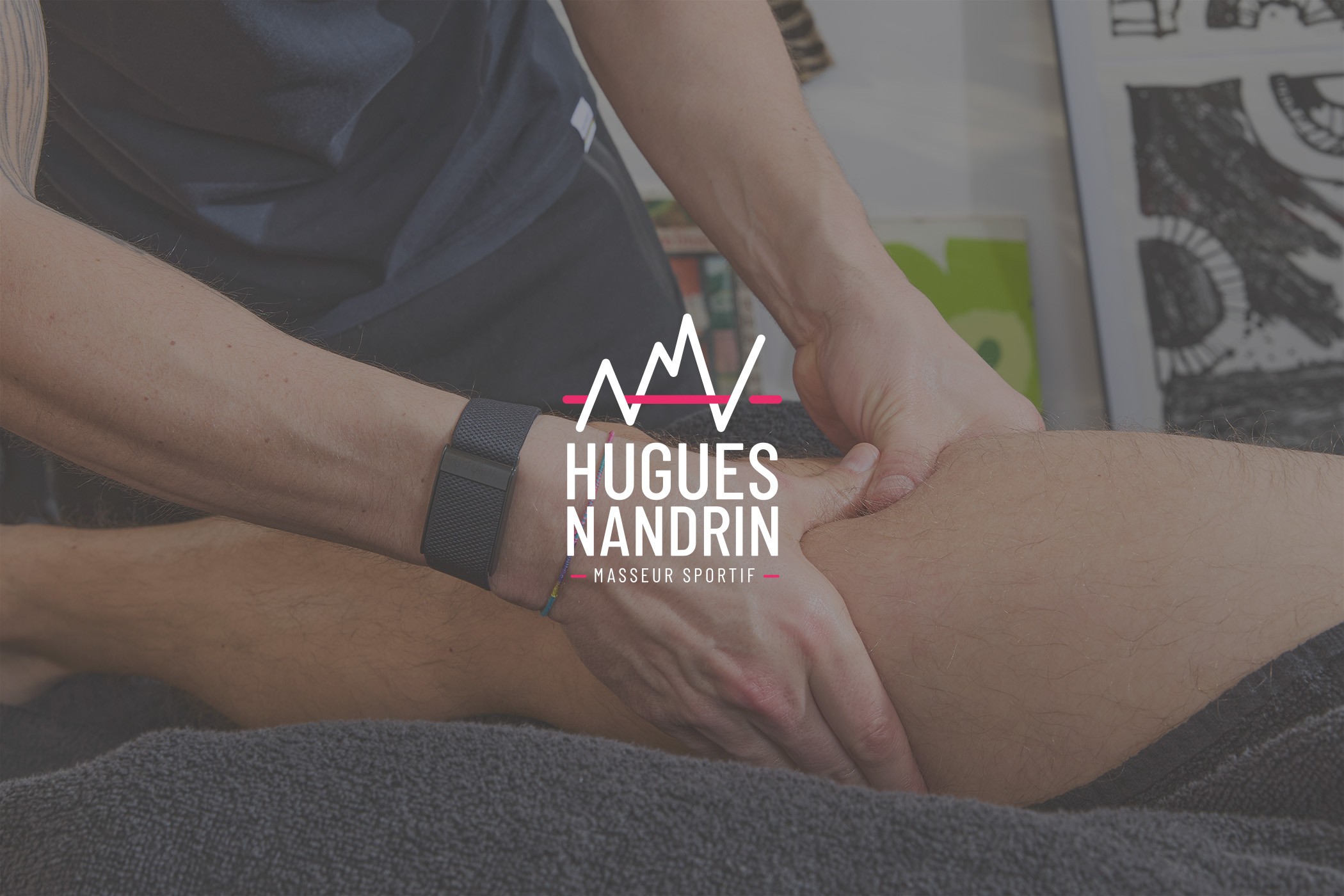 Home- Hugues Nandrin qui masse une cuisse en tant que masseur sportif à Liège